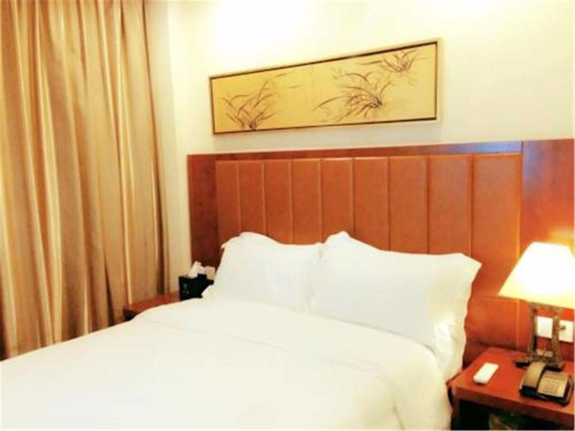 Royal Court Hotel Shanghai Esterno foto
