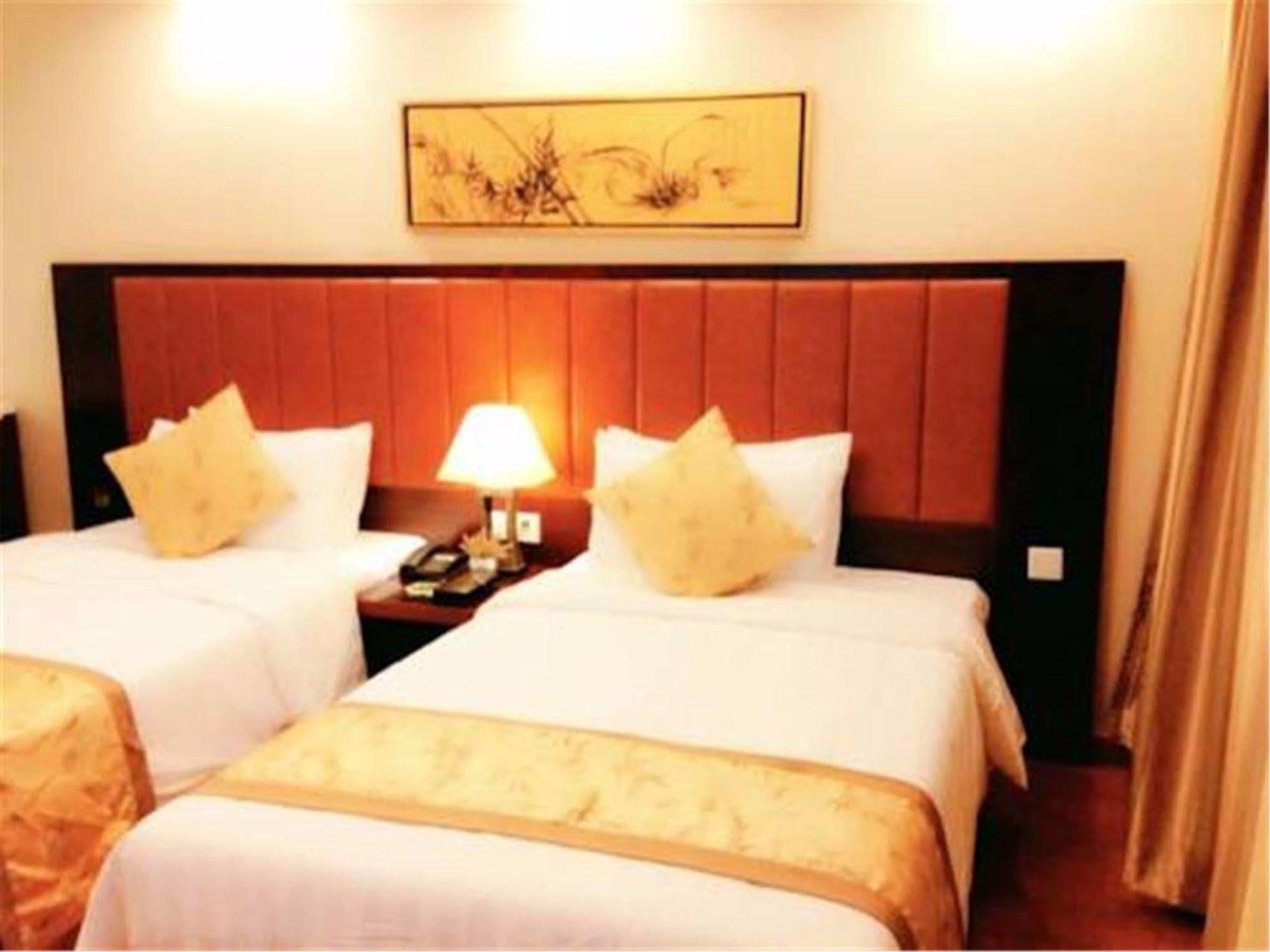 Royal Court Hotel Shanghai Esterno foto